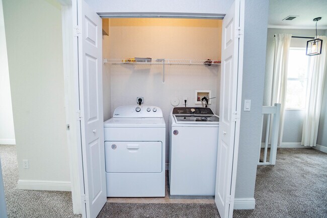 Building Photo - 1064 Cheval Dr