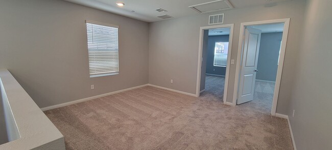 Building Photo - 3 BEDROOM HOME IN INSPIRADA!