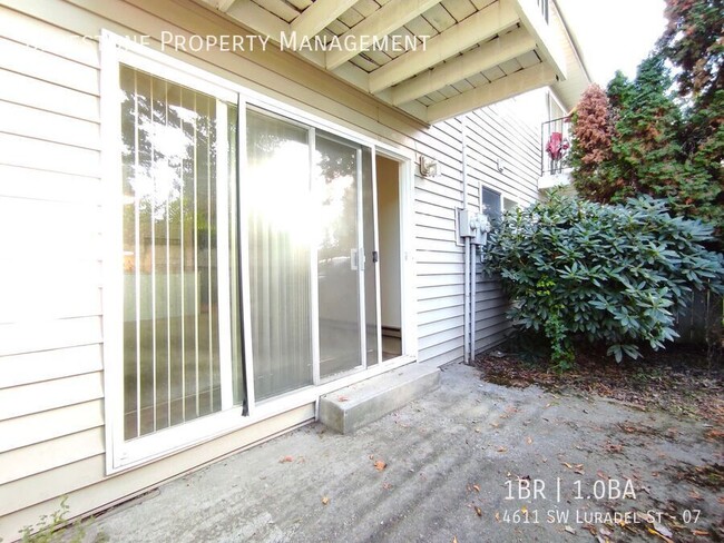 Building Photo - 4611 SW Luradel St