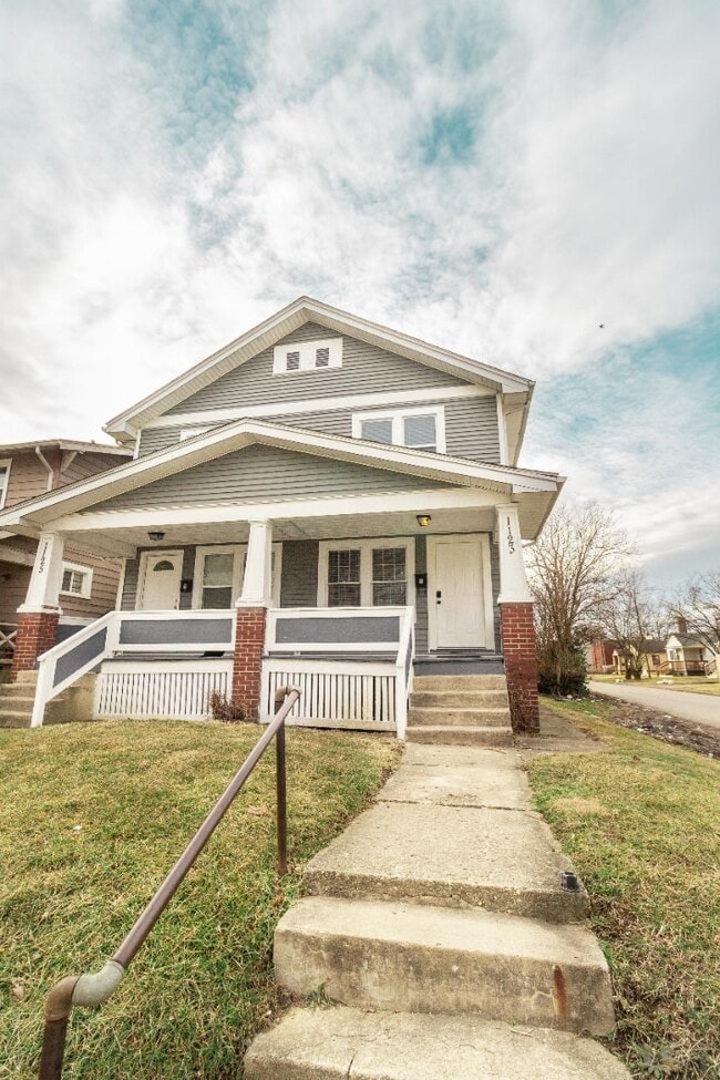 Building Photo - 1123-1125-1125 Wilson Ave