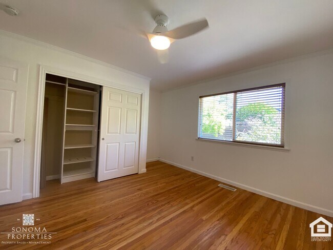 Building Photo - Lovely 3bd/2ba Home in Sonoma!