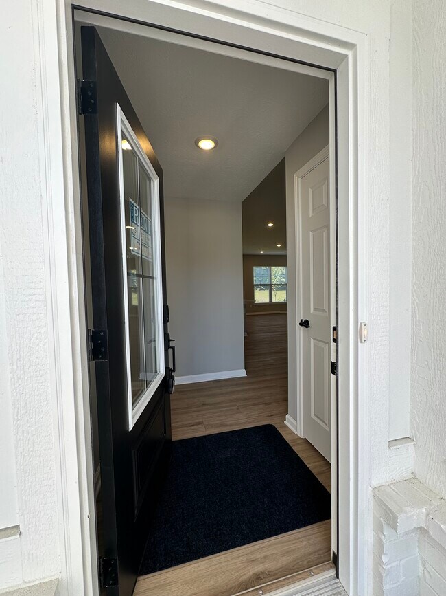 Building Photo - 17458 Ebling Trl