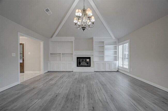 Building Photo - 919 Mockingbird Way