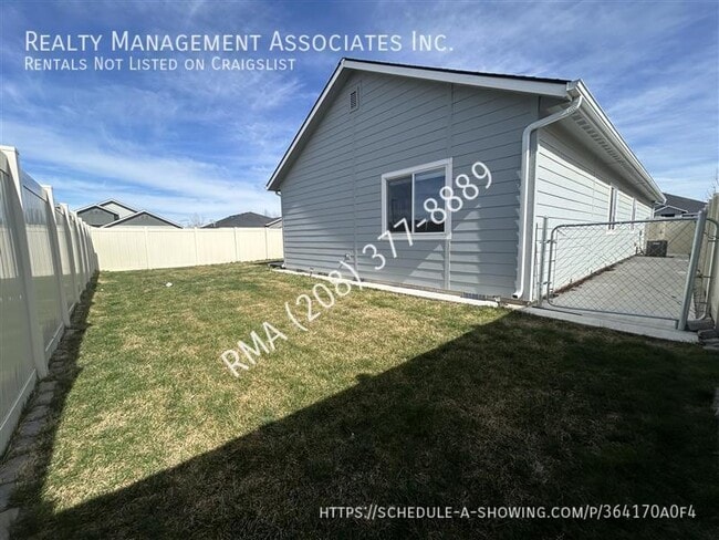 Building Photo - 6593 S Donaway Ave