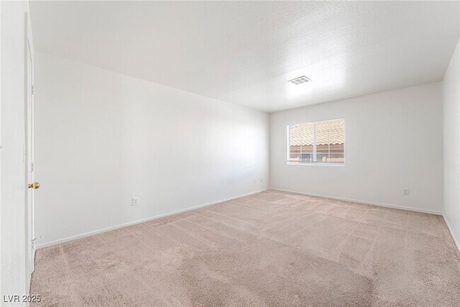 Building Photo - 505 Escoto Pl