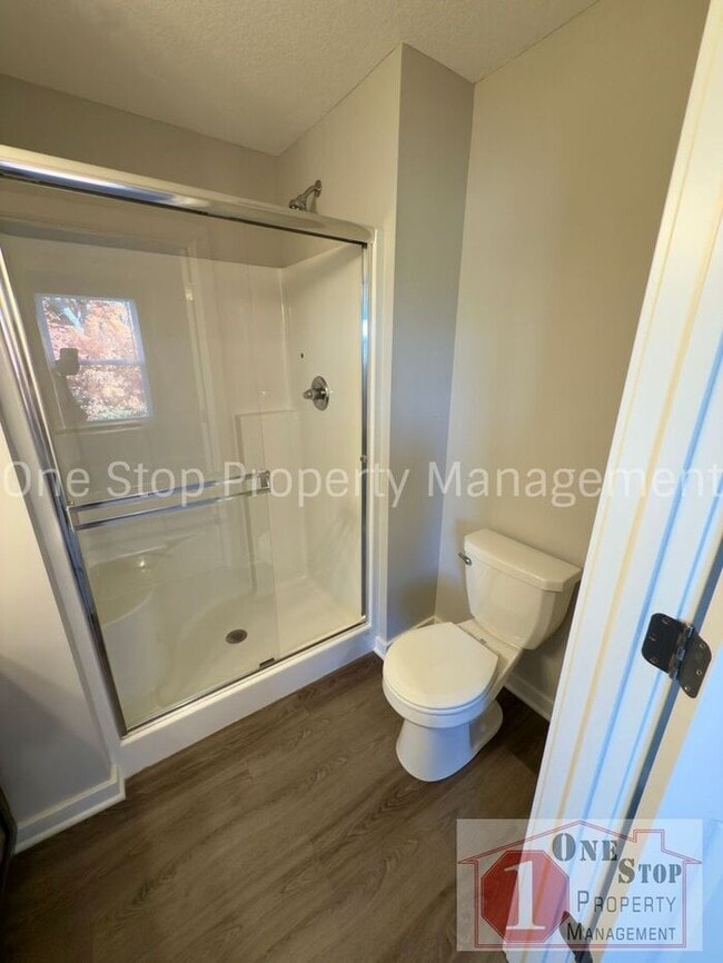 Building Photo - 3 Bedroom / 2.5 Bathroom Townhome in Louisburg, KS!