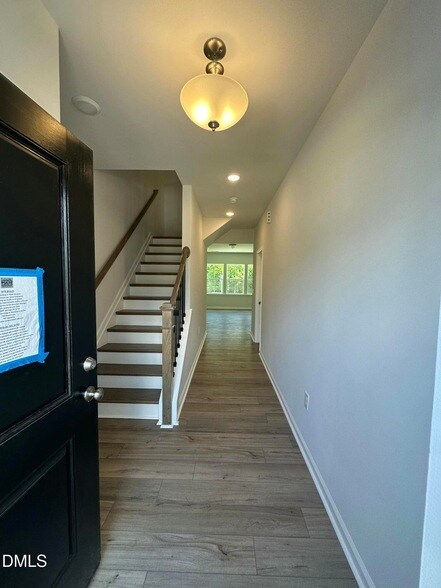 Building Photo - 531 Glen Clova Dr