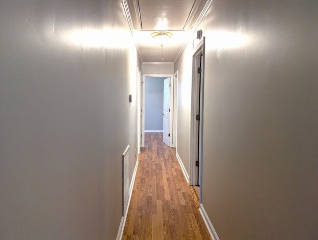 Building Photo - Cozy Ranch Style Home Located in Lancaster...