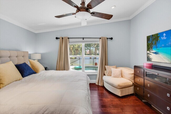 Building Photo - 7076 Middlebury Dr