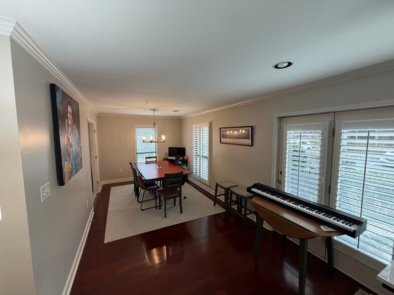 Dining Room - 3201 Lenox Rd NE