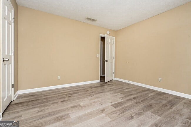 Building Photo - 613 Almand Branch Rd SE