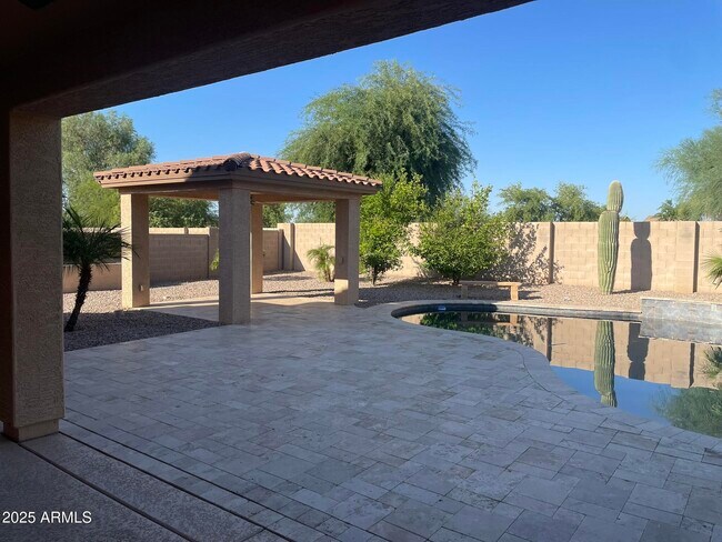 Building Photo - 4816 S Emery Cir