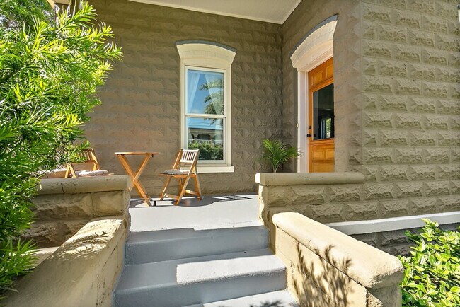 Building Photo - 17 Old Mission Ave