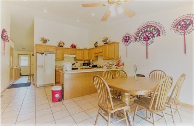 Building Photo - Huge 3BR/3ba Duplex on West Side of Eau Claire