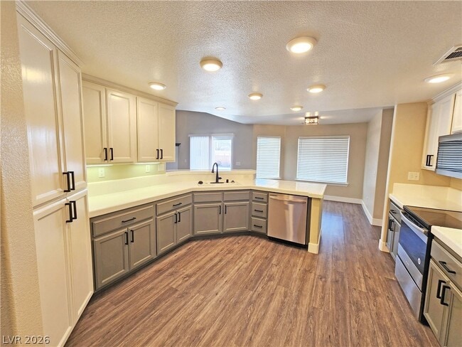 Building Photo - 4591 Stoneham St