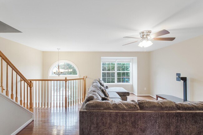 Building Photo - 405 Donelson Loop