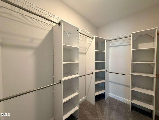 Building Photo - 513 Acerno Dr