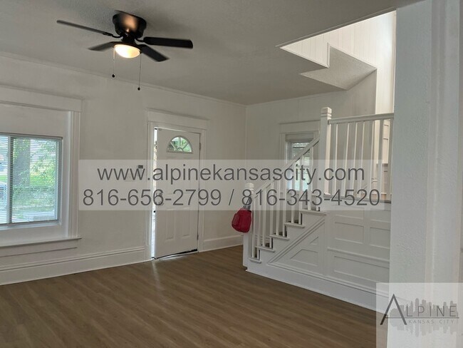 Building Photo - HUGE 3 Story Remodel!