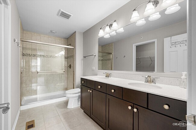Building Photo - 4182 Royal Mews Cir
