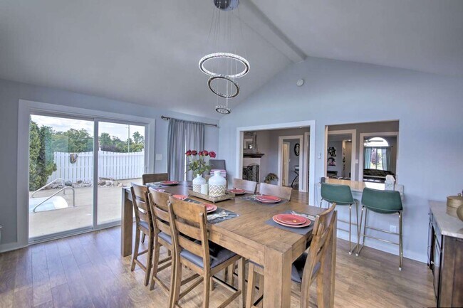 Building Photo - 6447 S Franklin Rd