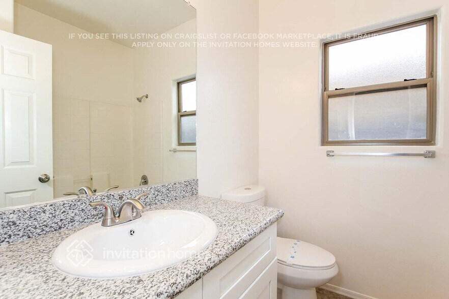 Building Photo - 1608 S 79th Ln