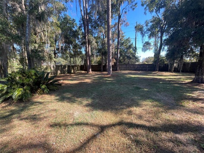 Building Photo - 5601 SW 75th Terrace