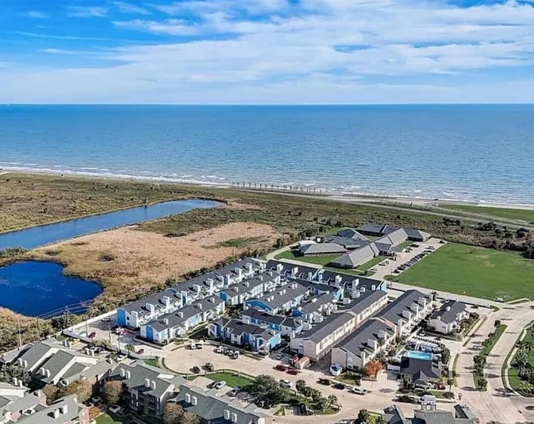 Building Photo - 3506 Cove View Blvd