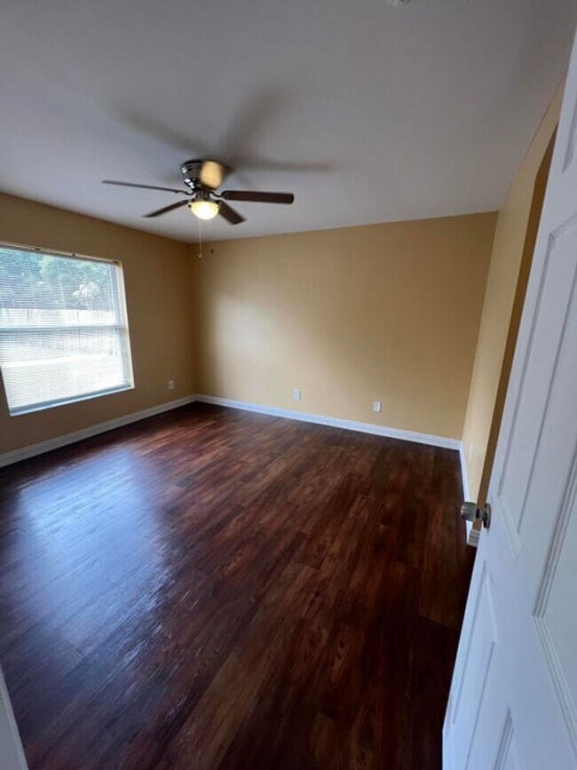 Building Photo - Annual Rental In Jensen Beach