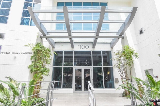 Primary Photo - 1100 S Miami Ave