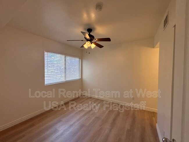 Building Photo - 3200 S Litzler Dr
