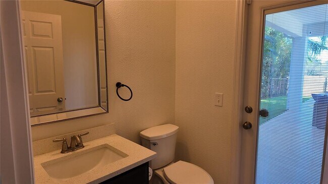 Building Photo - 8764 Lookout Pointe Dr