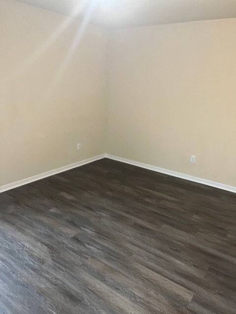 Building Photo - 3203 Apple Dale Dr