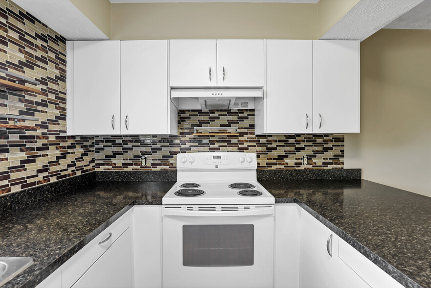 Building Photo - 2991 Cranston Dr