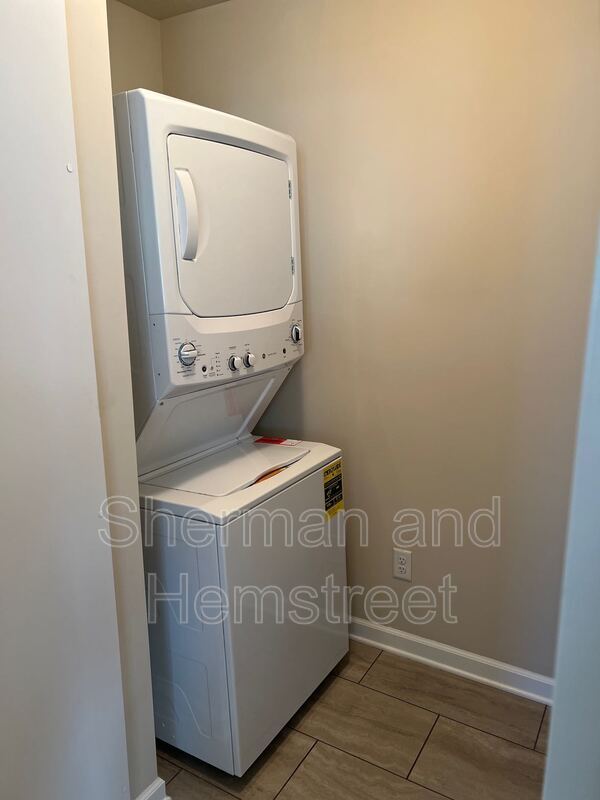 Building Photo - 608 Joiner Cir