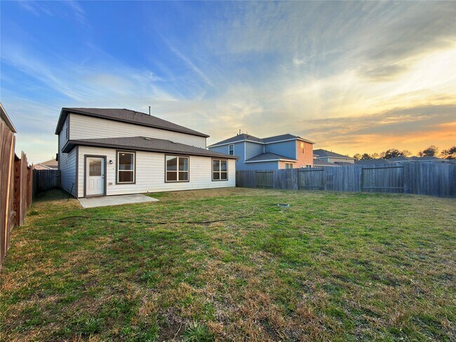 Building Photo - 9662 Caney Trails Rd