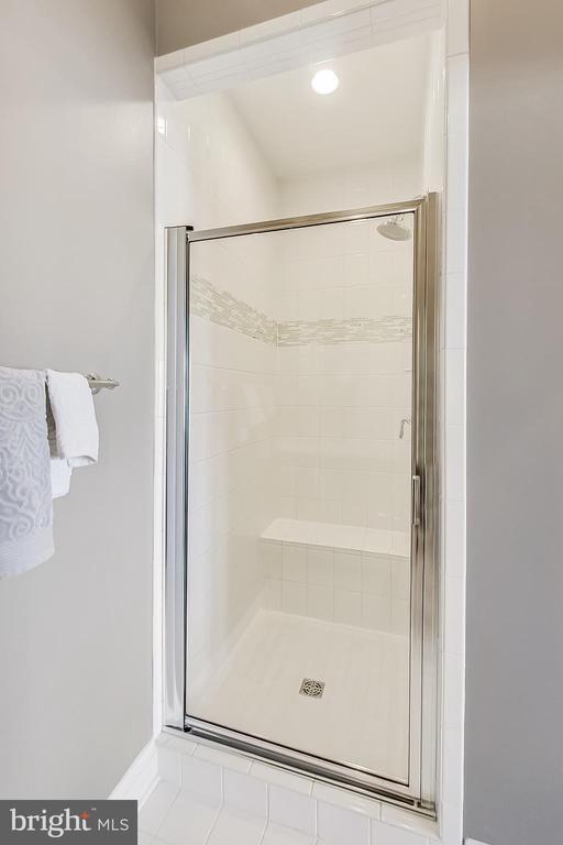 Building Photo - 10821 Symphony Park Dr