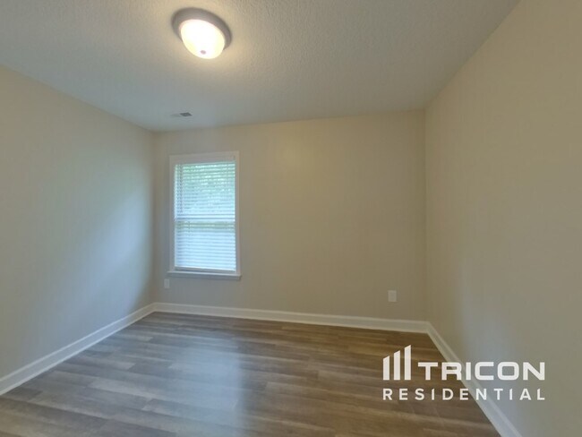 Building Photo - 456 Blairwood Ct