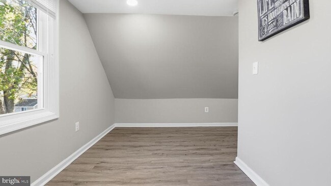 Building Photo - 5724 Denfield Rd