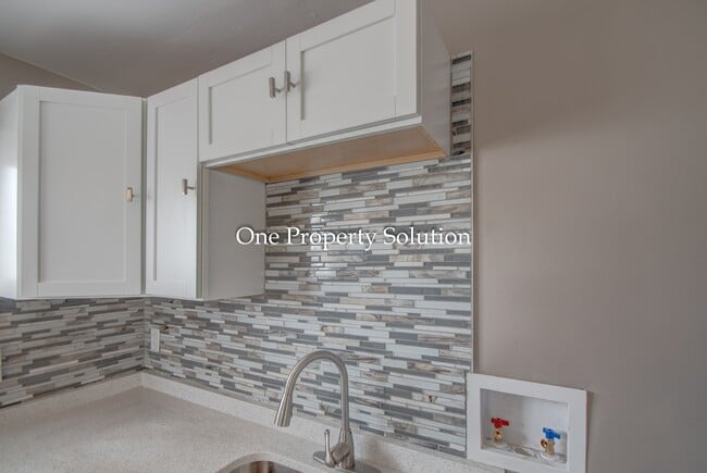 Building Photo - 4306 Louisiana Pl