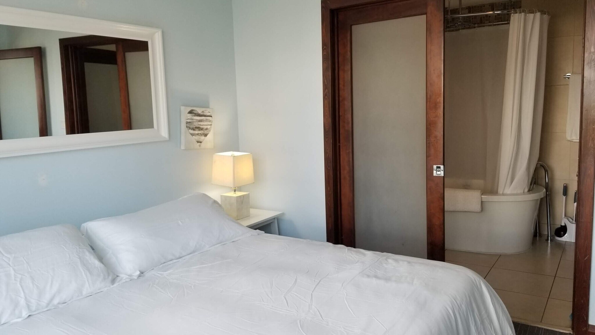 BED-BATHROOM - 1060 Ocean Dr