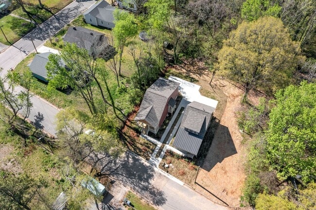 Building Photo - Modern amenities meet Cozy charm!  3 Bedro...