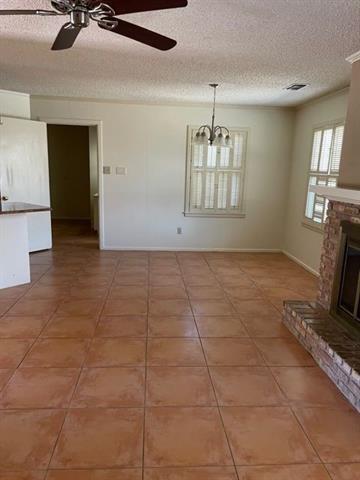 Building Photo - 2318 River Oaks Cir