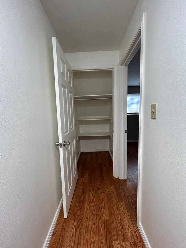 Building Photo - 1438 Hover St