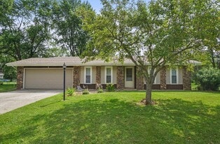 Building Photo - 3633 Turf Ln