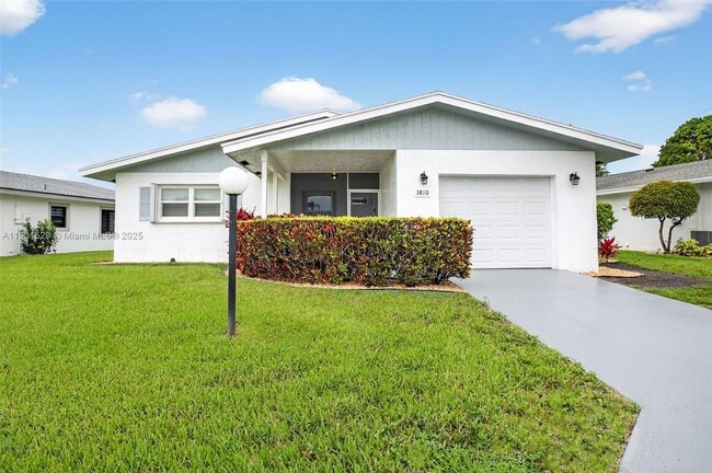 Building Photo - 3810 Rowena Cir