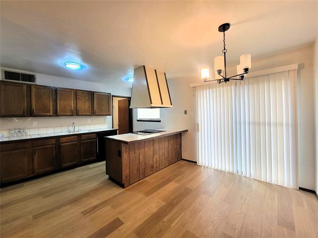 Building Photo - 7724 Val Verde Dr