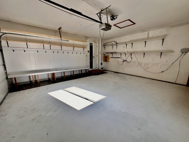 Building Photo - 1965 Mission Way S