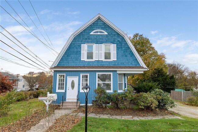 Primary Photo - 939 Nichols Ave