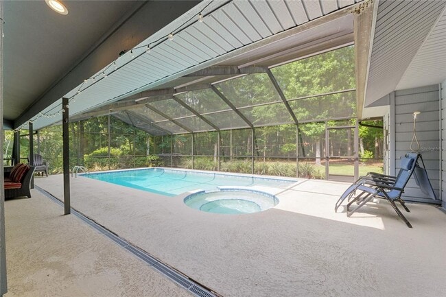 Building Photo - Beautiful Home in Landmark Woods