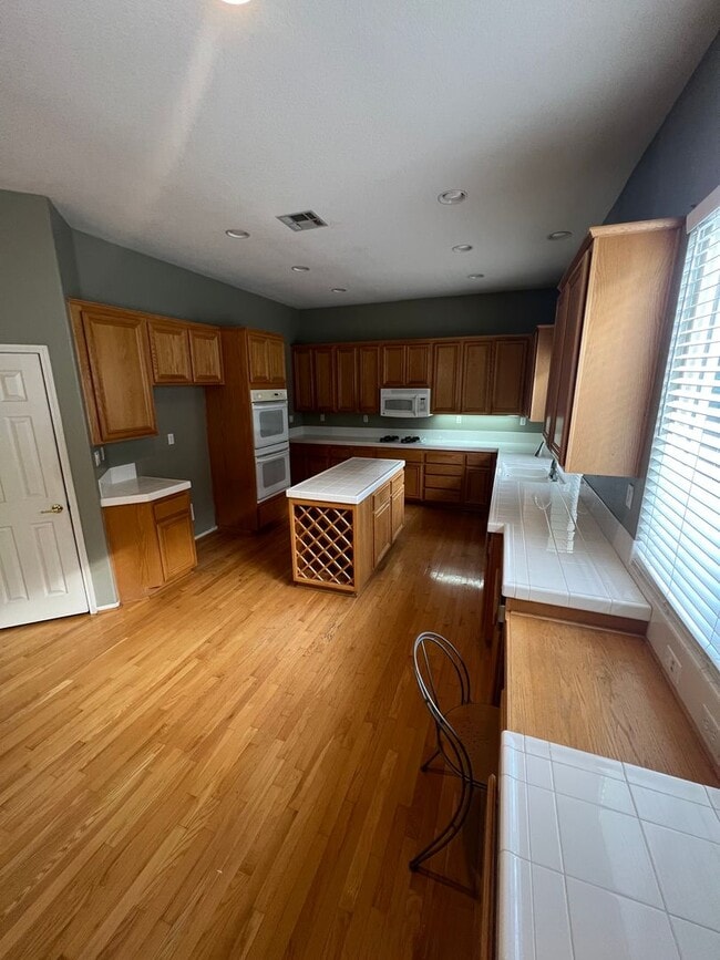 Building Photo - 4420 Putting Green Dr